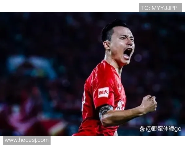 全球足球传奇汇聚一堂 共襄盛举的巅峰时刻精彩回顾 全球足球传奇汇聚一堂 共襄盛举的巅峰时刻精彩回顾