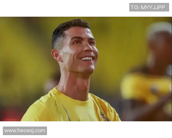 足球场上最帅的C罗瞬间展示 他的迷人魅力引领全球球迷热潮 足球场上最帅的C罗瞬间展示 他的迷人魅力引领全球球迷热潮